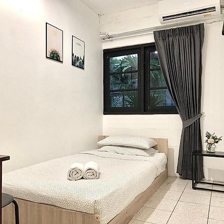 Gfeel Hostel กรุงเทพมหานคร ภายนอก รูปภาพ