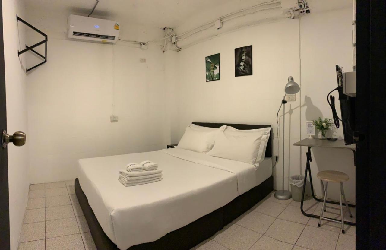 Gfeel Hostel กรุงเทพมหานคร ภายนอก รูปภาพ