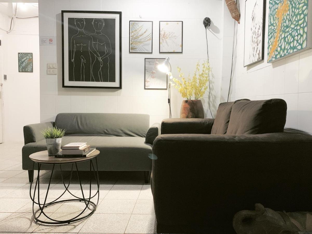 Gfeel Hostel กรุงเทพมหานคร ภายนอก รูปภาพ